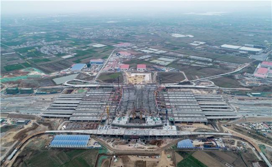 東津高鐵站進(jìn)入最后的建設(shè)階段.jpg
