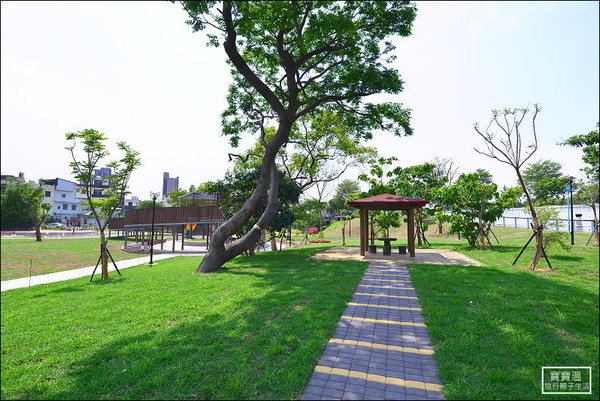 在高新區(qū)的桃園路以北、楓葉路以西，.jpg